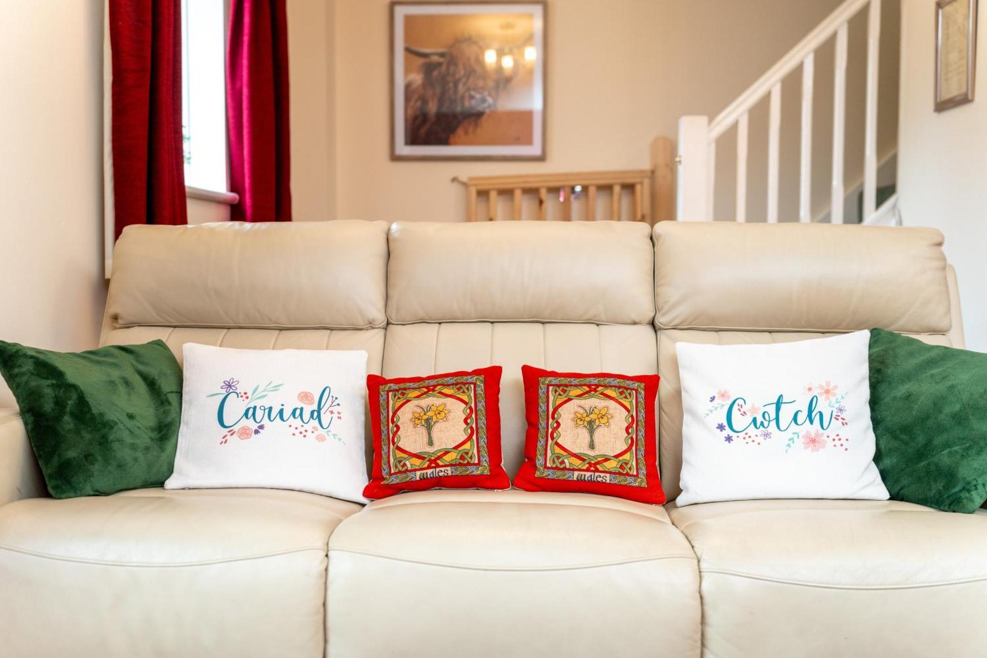 Comfortable And Spacious Superb Holiday Home In Llanelli, Dog Friendly Zewnętrze zdjęcie
