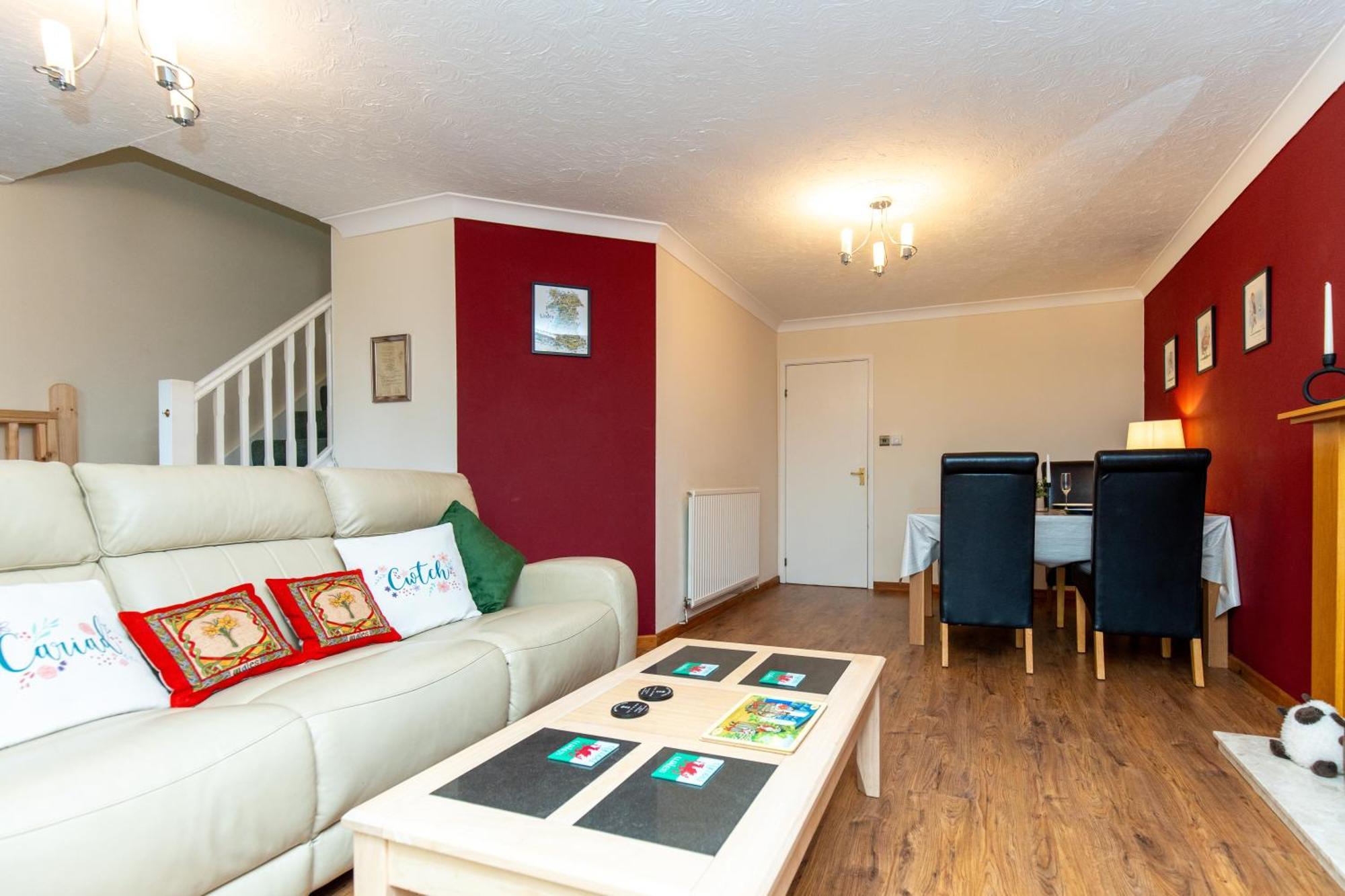 Comfortable And Spacious Superb Holiday Home In Llanelli, Dog Friendly Zewnętrze zdjęcie